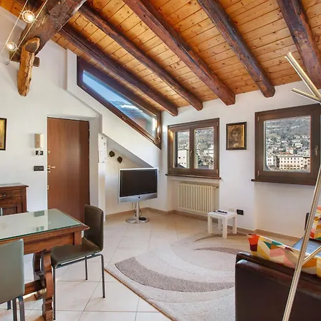 Attico Vista Anfiteatro Appartement Aosta
